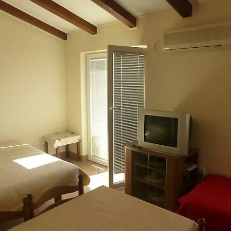 Apartments Vila Lavanda Omišalj Екстериор снимка