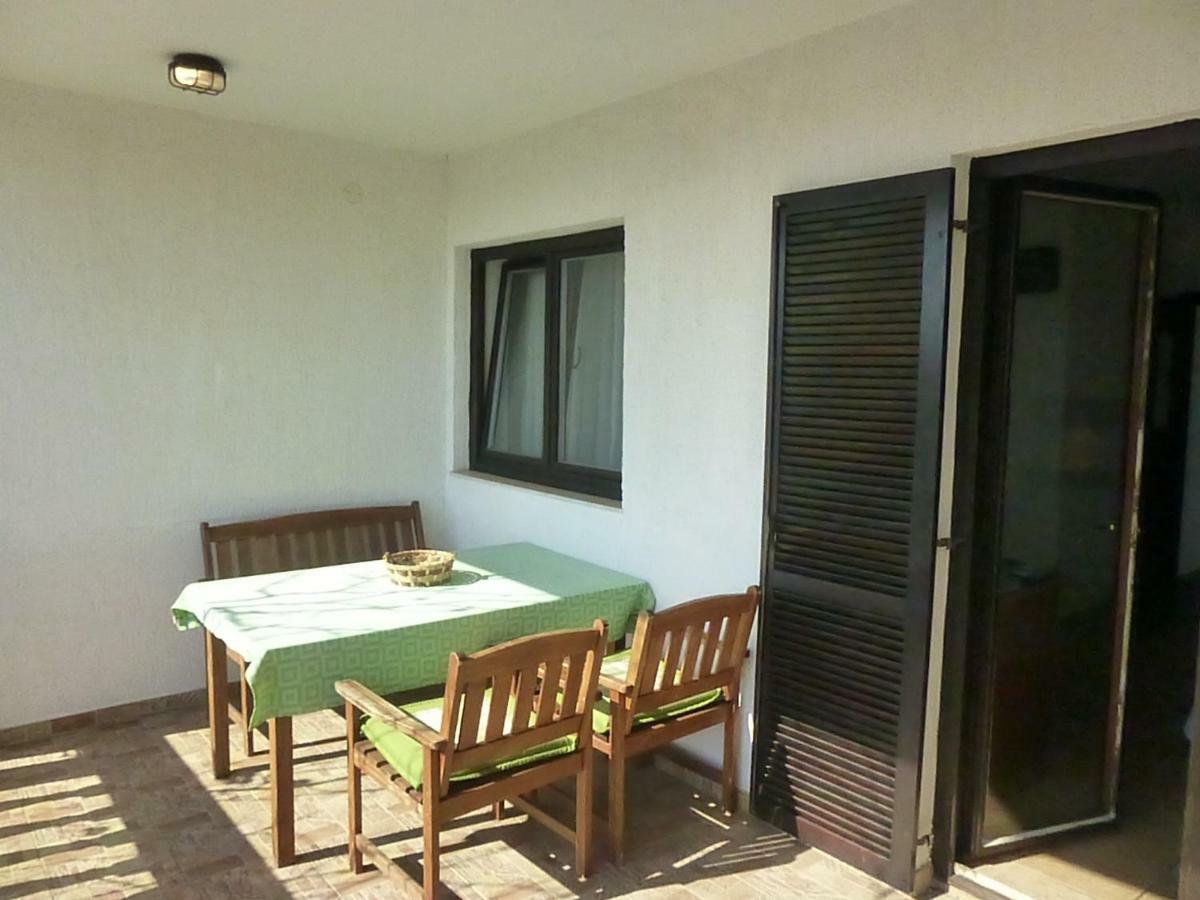 Apartments Vila Lavanda Omišalj Екстериор снимка